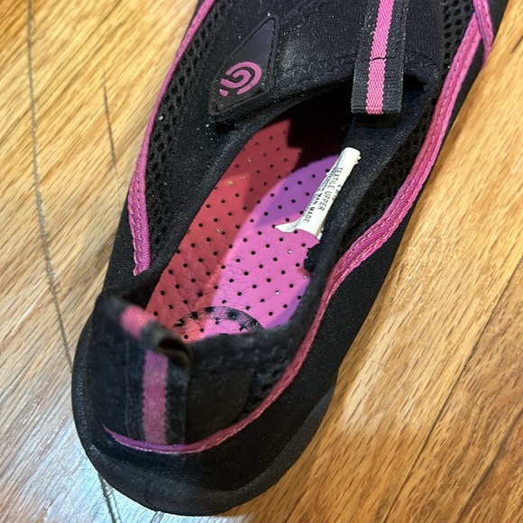 Water shoes worn but plenty of life left! - Picture 5 of 13